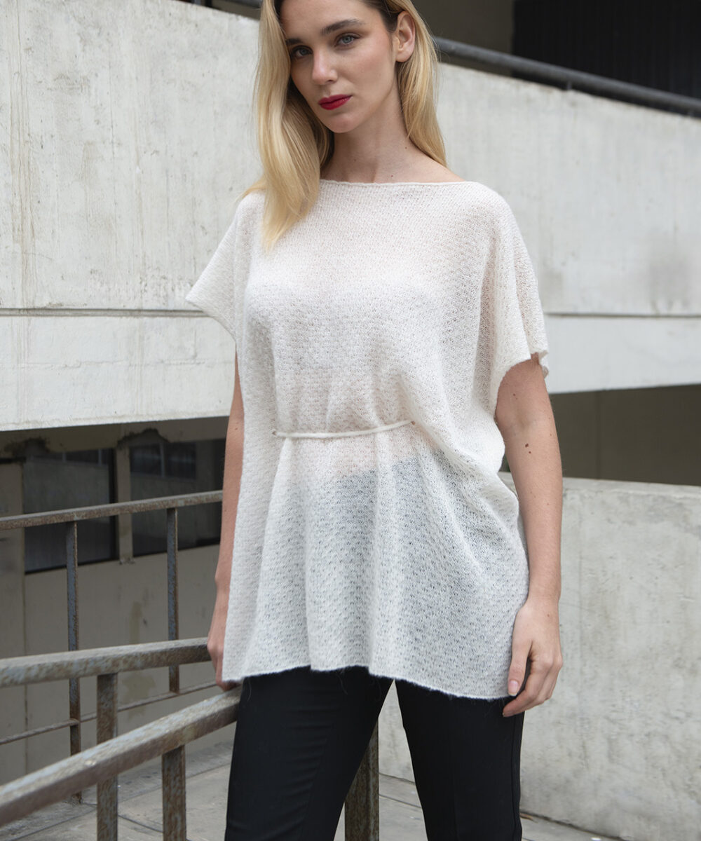 60% Baby Alpaca - 5% Merino Wool - 35% Recycled Polyamide